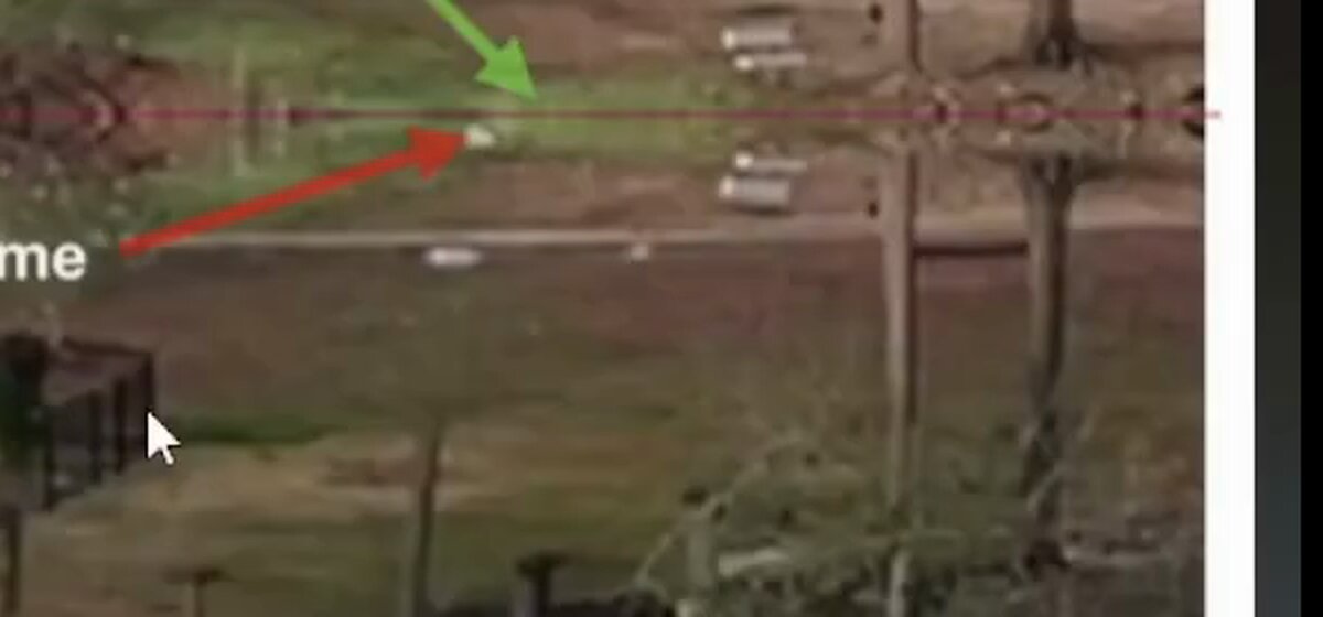 Daytime slide, 0.5in observer height panel: the same piece of debris has risen to sit essentially on the drawn horizon line, level with the far target.